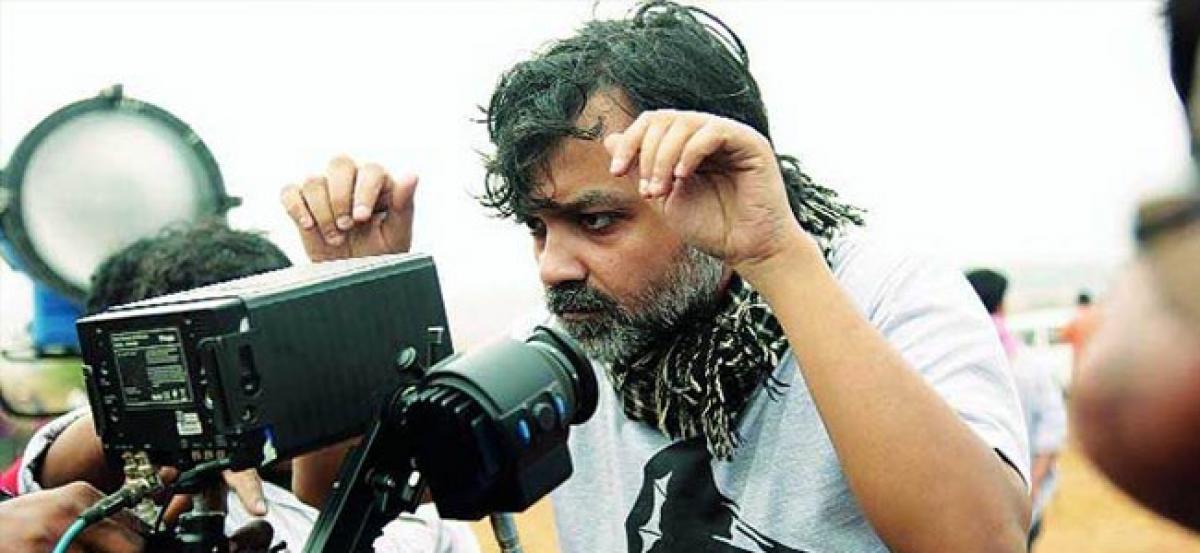 I dont like using computer graphics in films: Srijit